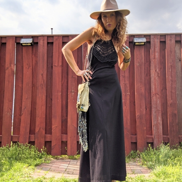 Iconic 70s halter maxi dress - Picture 2 of 6